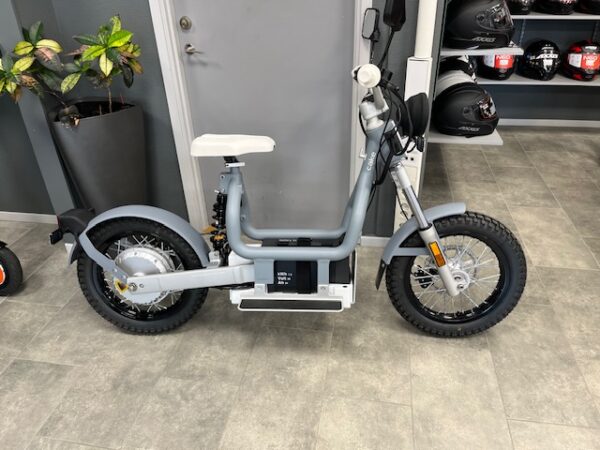 *CAKE MAKKA RANGE GRÅ (Klass 2 25km/h cykelbana) Extrabatteri för endast 1500kr! - Bild 2